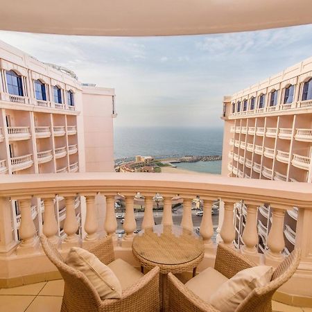Tolip Hotel Alexandria Eksteriør bilde Balcony view of the hotel