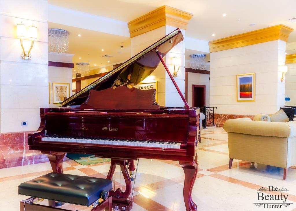 Tolip Hotel Alexandria Eksteriør bilde Piano in the lobby
